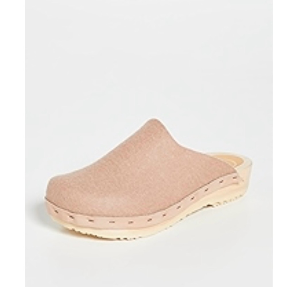 No. 6 Contour Felt Clogs on Flat Base
